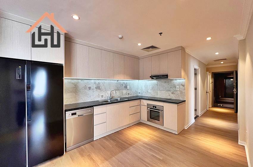 Modern 3-bedroom apartment for rent in Hanoi