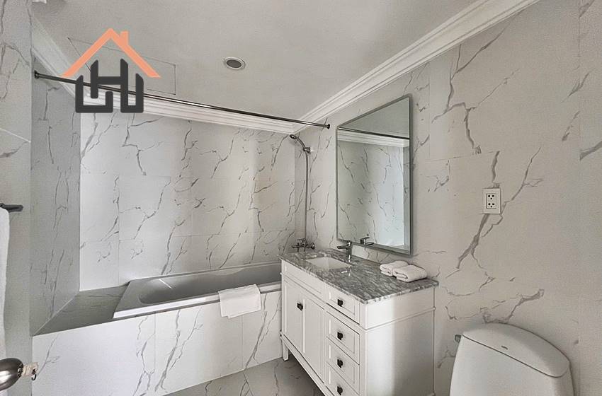 Modern 3-bedroom apartment for rent in Hanoi