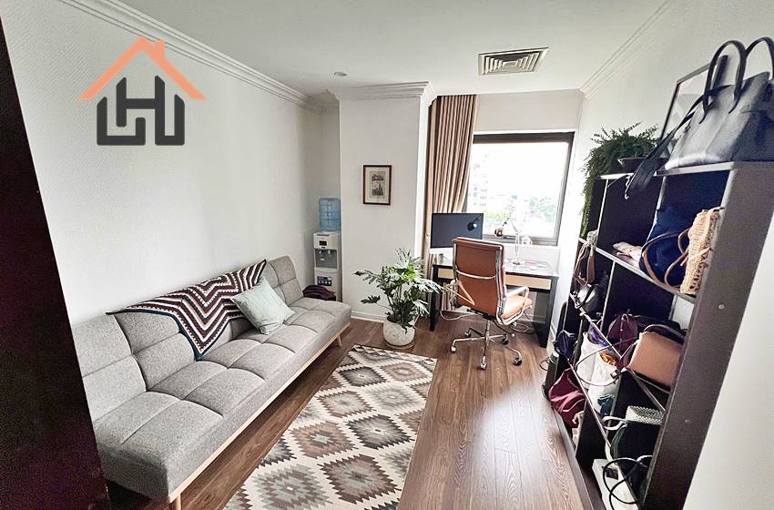 Spacious and well-designed 3-bedroom apartment