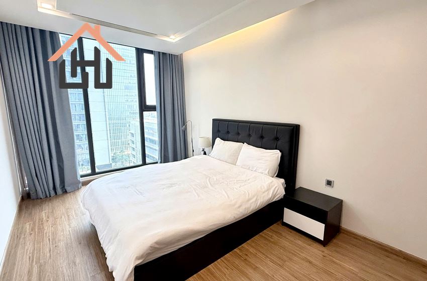 Bright & Stylish 1-Bedroom at Vinhomes Metropolis, Hanoi