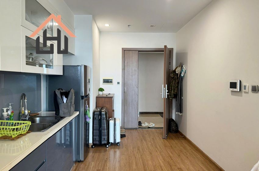 Fully Furnished 1BR with City View in Vinhomes Metropolis, Hanoi