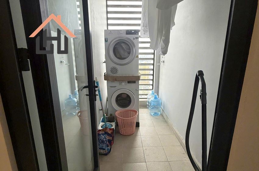 Fully Furnished 1BR with City View in Vinhomes Metropolis, Hanoi