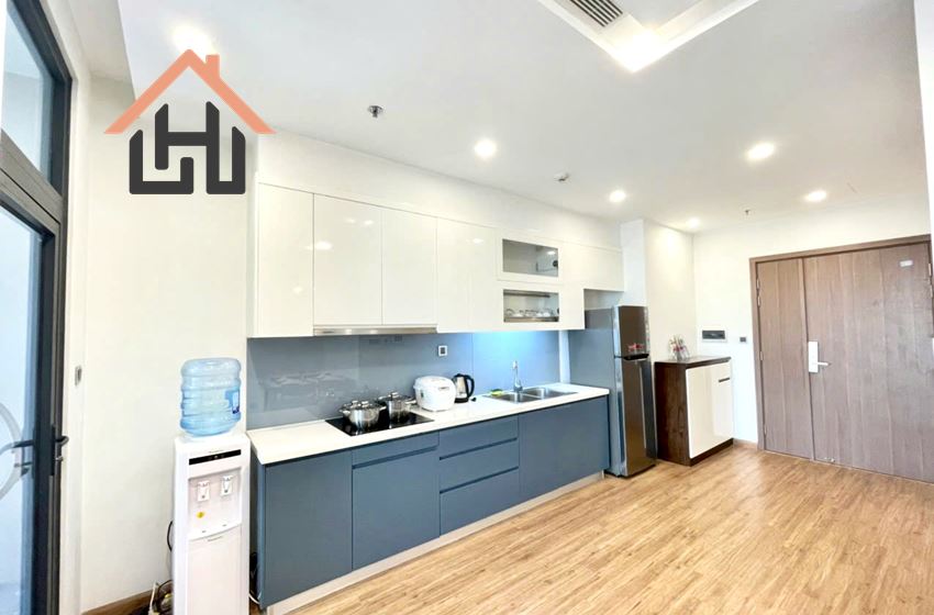 Modern 1BR Apartment with City View, Vinhomes Metropolis, Hanoi