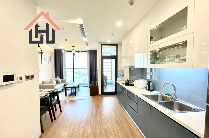 Modern 1BR Apartment with City View, Vinhomes Metropolis, Hanoi