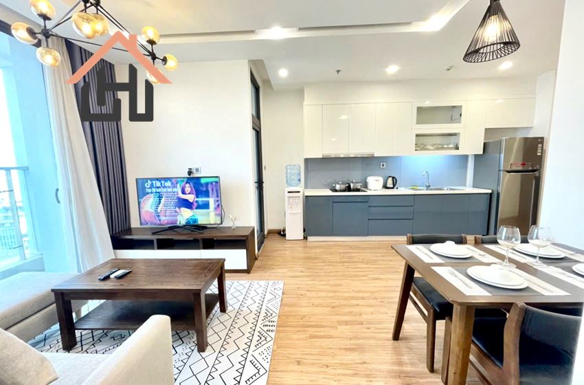 Modern 1BR Apartment with City View, Vinhomes Metropolis, Hanoi