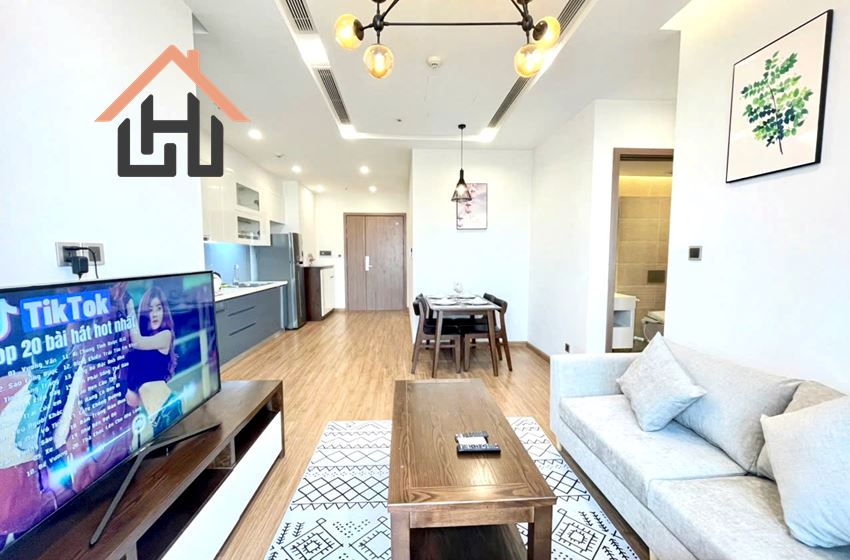 Modern 1BR Apartment with City View, Vinhomes Metropolis, Hanoi