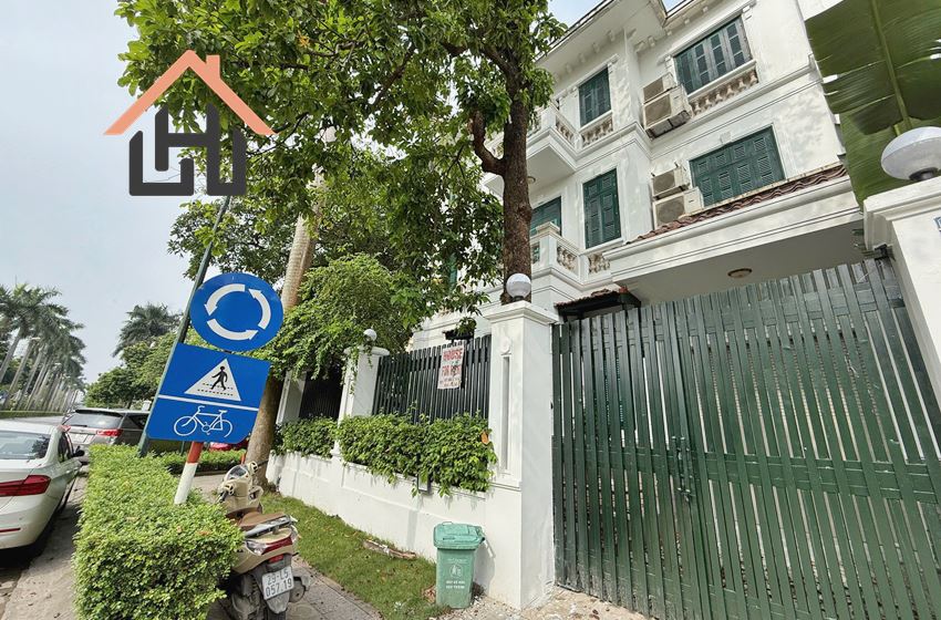 Nice 4 bedroom villa for rent in Block G, Ciputra, Hanoi