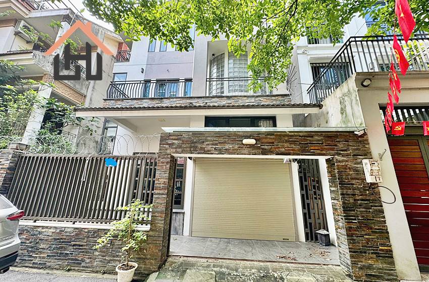 Beautiful house with 5 bedroom for rent in Tay Ho, Hanoi
