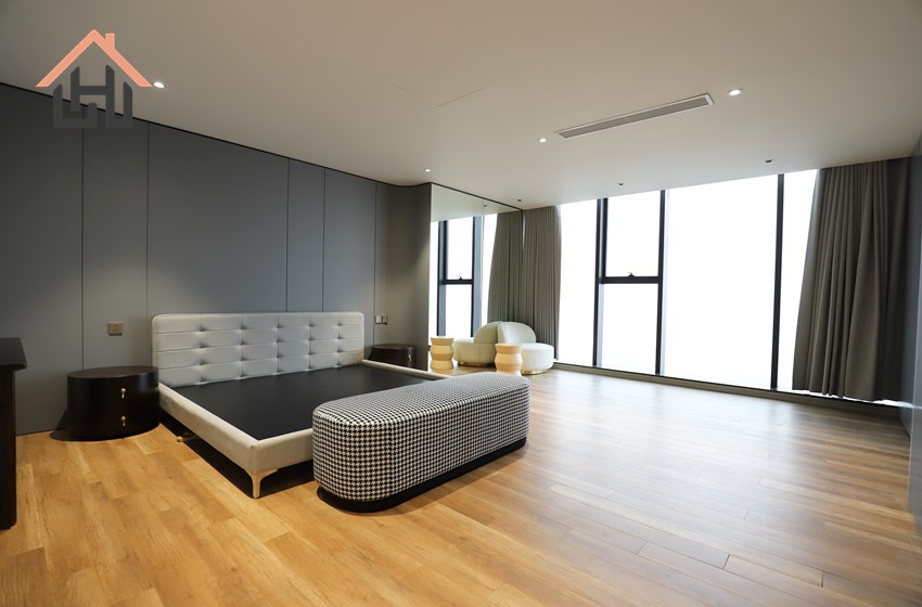 Executive Two Storey Penthouse in Giang Vo St – Fully Furnished