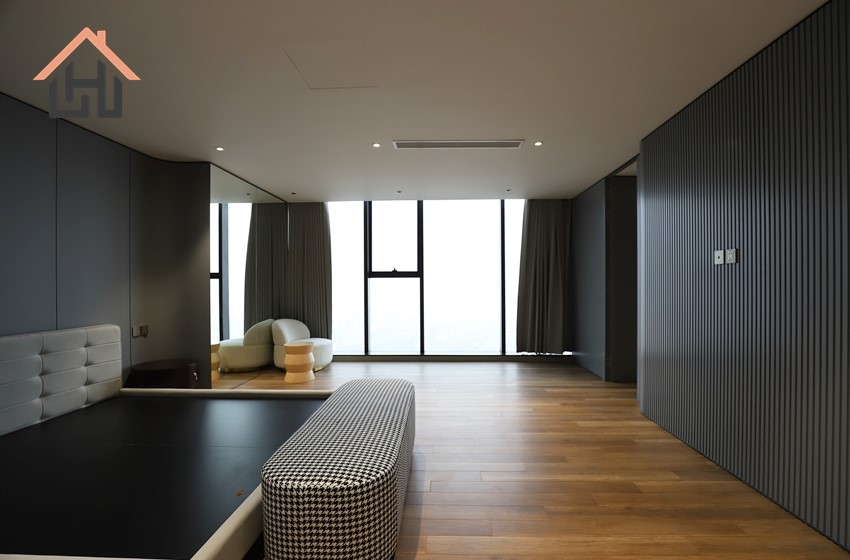 Executive Two Storey Penthouse in Giang Vo St – Fully Furnished