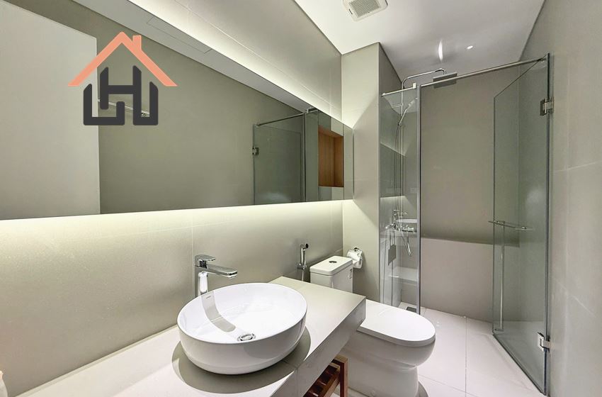 Luxury Lakefront Duplex, Expansive Balcony with Stunning West Lake Views, Tay Ho, Hanoi