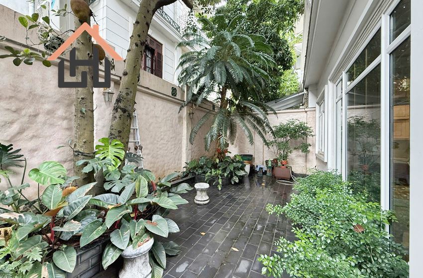 Spacious 4 bedroom villa for rent in Block C, Ciputra, Hanoi