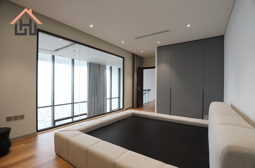 Executive Two Storey Penthouse in Giang Vo St – Fully Furnished