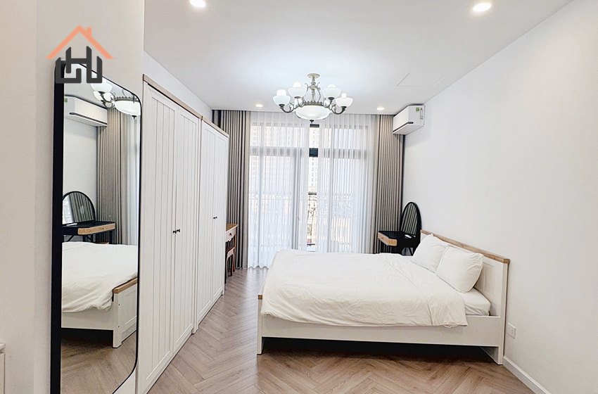 Beautifull 2 bedroom condominium for rent in Royal City, Hanoi