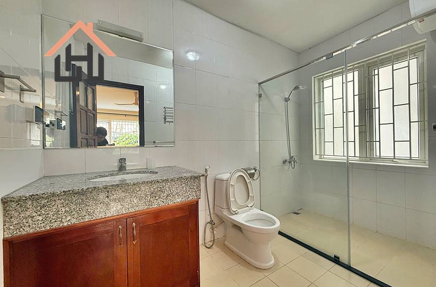 5-Bedroom House with Private Swimming Pool for Rent in Tay Ho