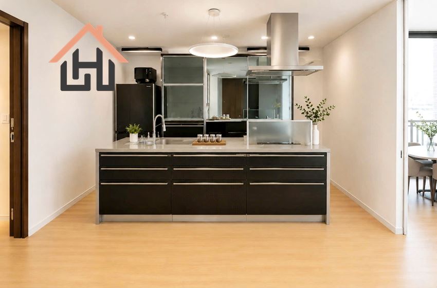 Modern 2-Bedroom Duplex Apartment with City View, Kim Mã, Ba Dinh