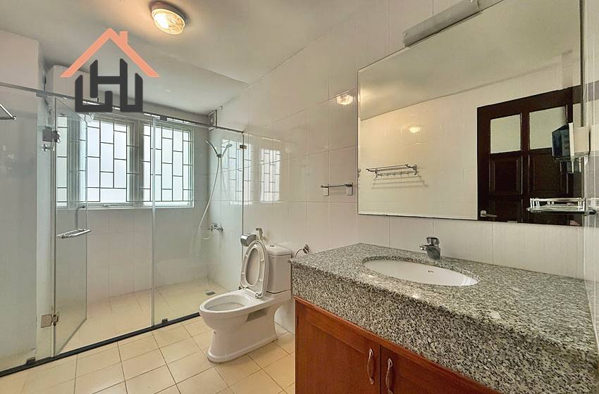 5-Bedroom House with Private Swimming Pool for Rent in Tay Ho