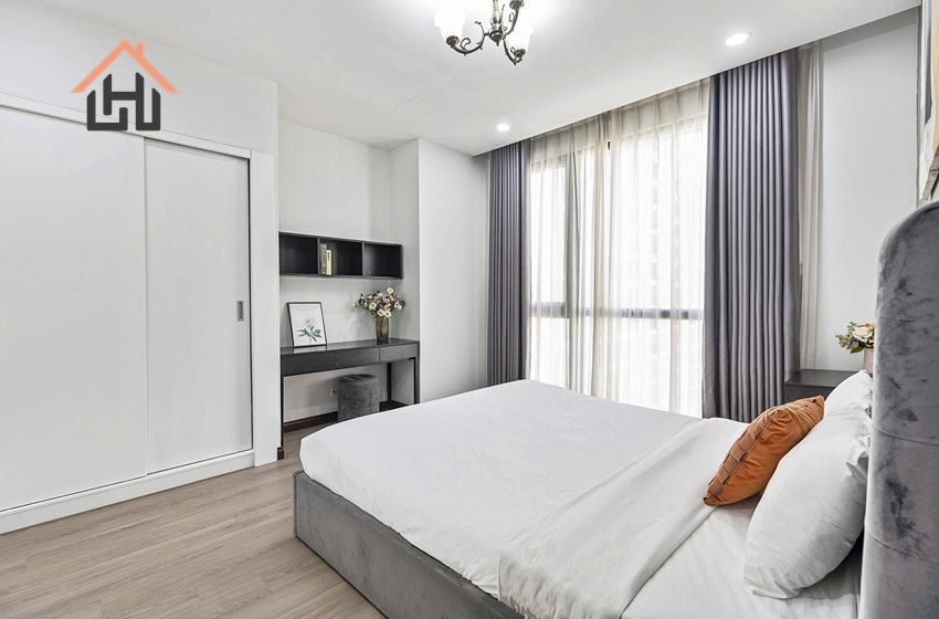 Nice 2 bedroom condominium apartment for rent in Royal city, Hanoi