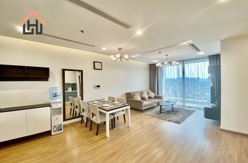 Nice 2 bedroom apartment for rent in Vinhomes Metropolis, Hanoi