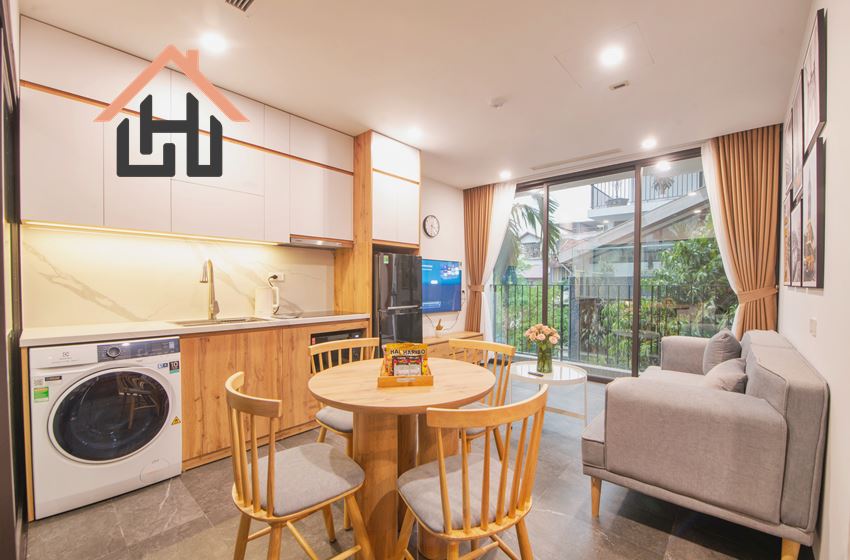 Stylish & Peaceful West Lake Living, 02 bedroom apartment in Nhat Chieu, Tay Ho, Hanoi