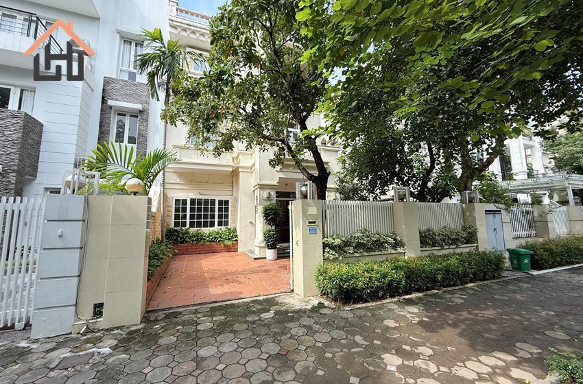 Spacious 4-Bedroom Villa with Yard for rent in Ciputra, Hanoi