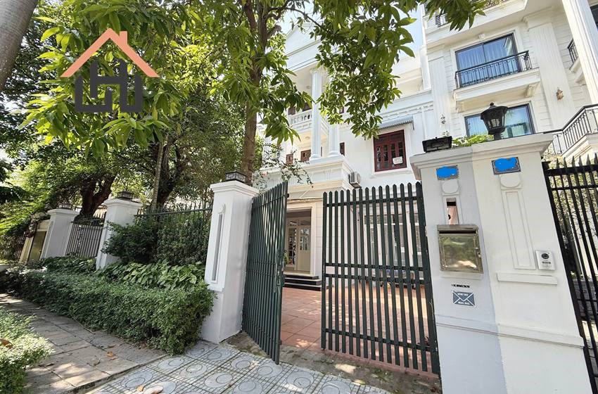Spacious nice villa for rent in Ciputra, Hanoi