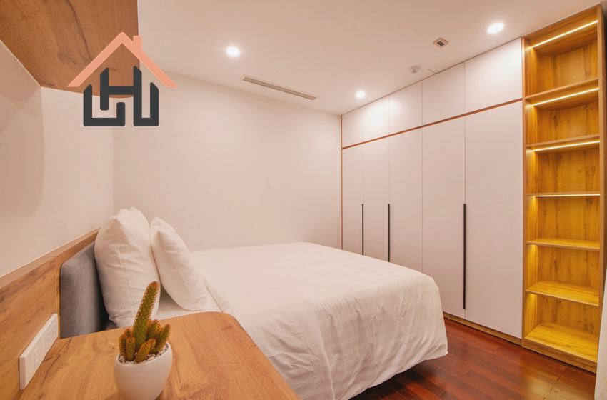 Stylish & Peaceful West Lake Living, 02 bedroom apartment in Nhat Chieu, Tay Ho, Hanoi