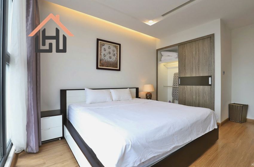 High-Floor 2-Bedroom Apartment with City View, Vinhomes Metropolis, Hanoi