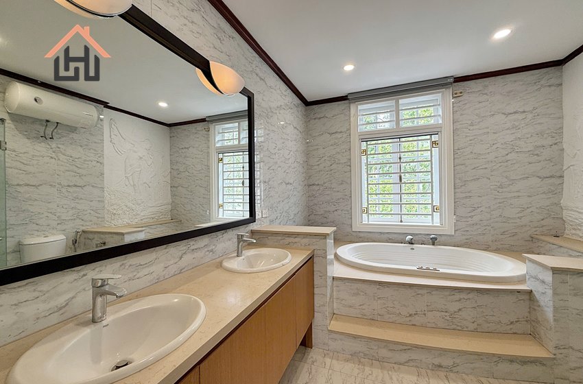 Nice 5 bedroom villa for rent in Ciputra, Hanoi