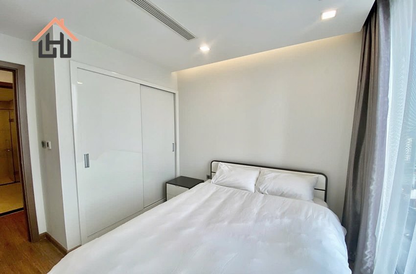 Nice 2 bedroom apartment for rent in Vinhomes Metropolis, Hanoi