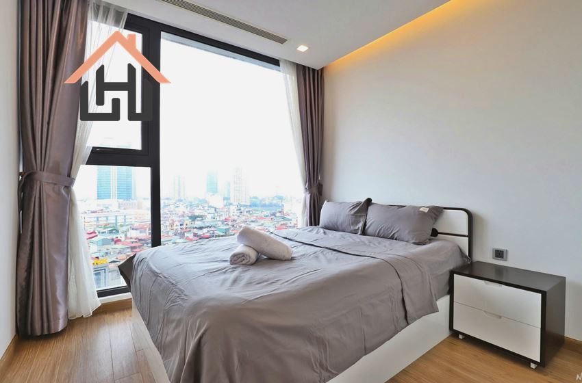High-Floor 2-Bedroom Apartment with City View, Vinhomes Metropolis, Hanoi