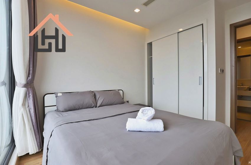 High-Floor 2-Bedroom Apartment with City View, Vinhomes Metropolis, Hanoi