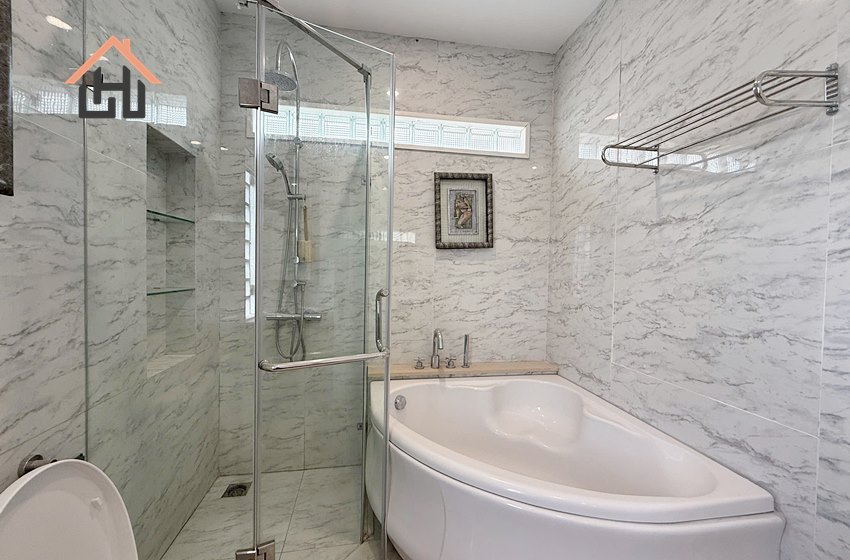 Nice 5 bedroom villa for rent in Ciputra, Hanoi