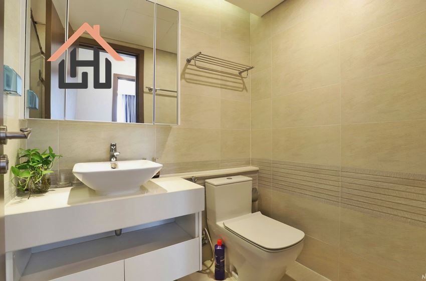 High-Floor 2-Bedroom Apartment with City View, Vinhomes Metropolis, Hanoi