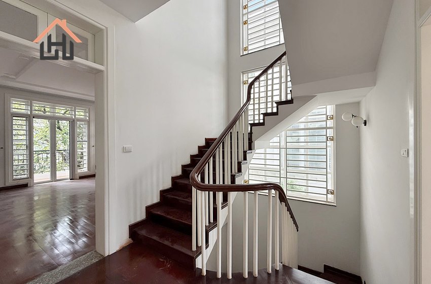 Nice 5 bedroom villa for rent in Ciputra, Hanoi