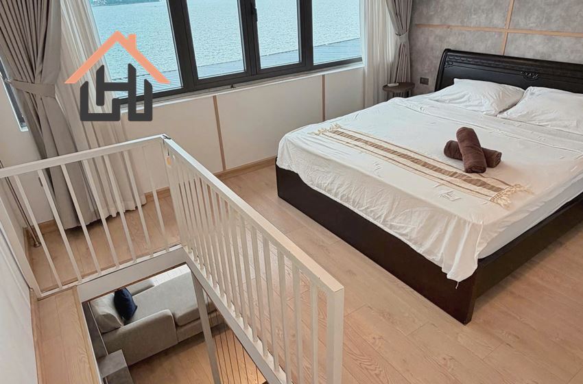 Stunning 1-Bedroom Duplex Apartment with lakeiew, Hanoi