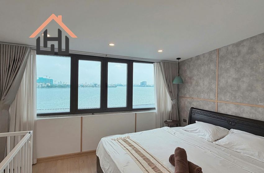Stunning 1-Bedroom Duplex Apartment with lakeiew, Hanoi
