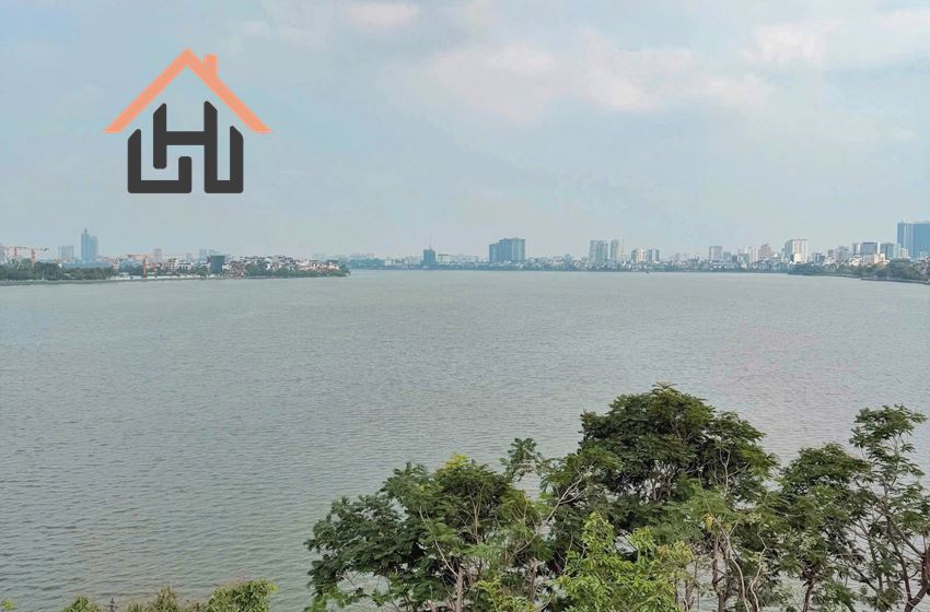Stunning 1-Bedroom Duplex Apartment with lakeiew, Hanoi