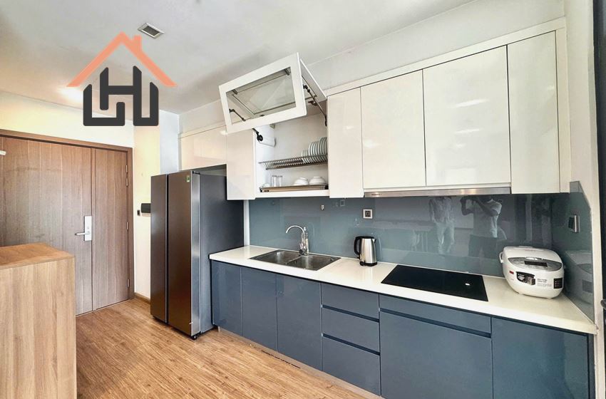 Bright & Stylish 2BR Apartment with Modern Furnishings, Vinhomes Metropolis, Hanoi