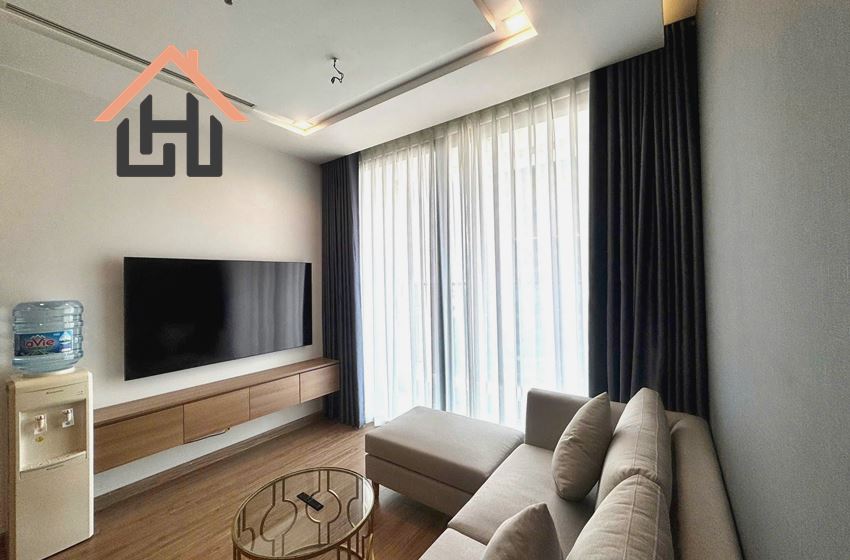 Bright & Stylish 2BR Apartment with Modern Furnishings, Vinhomes Metropolis, Hanoi