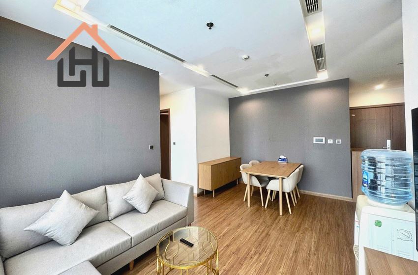 Bright & Stylish 2BR Apartment with Modern Furnishings, Vinhomes Metropolis, Hanoi