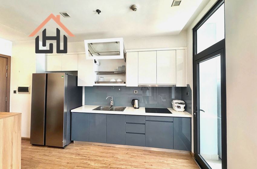 Bright & Stylish 2BR Apartment with Modern Furnishings, Vinhomes Metropolis, Hanoi