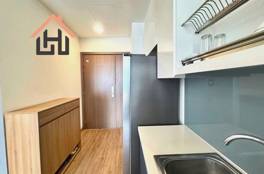 Bright & Stylish 2BR Apartment with Modern Furnishings, Vinhomes Metropolis, Hanoi