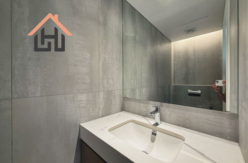 Modern and spacious 1 bedroom serviced apartment for rent in Tay Ho, Hanoi