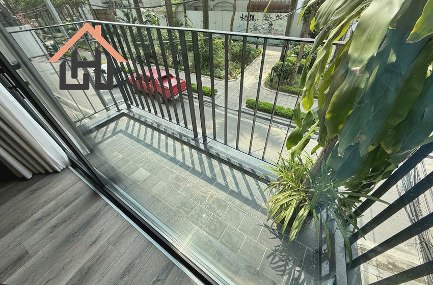 Modern and spacious 1 bedroom serviced apartment for rent in Tay Ho, Hanoi