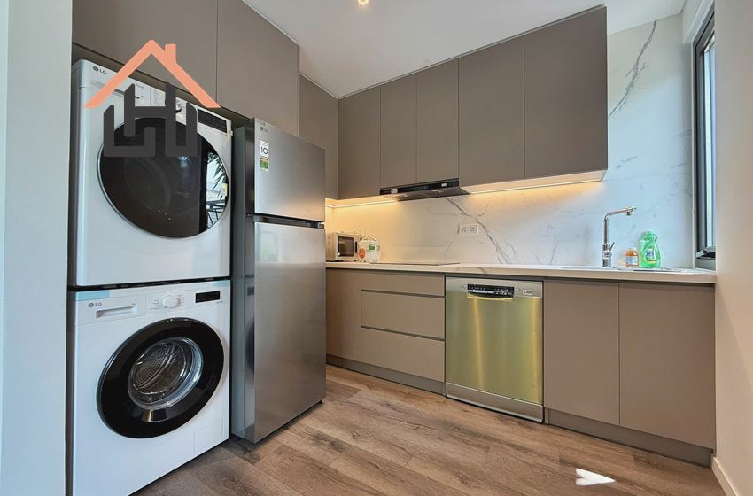 Modern and spacious 1 bedroom serviced apartment for rent in Tay Ho, Hanoi