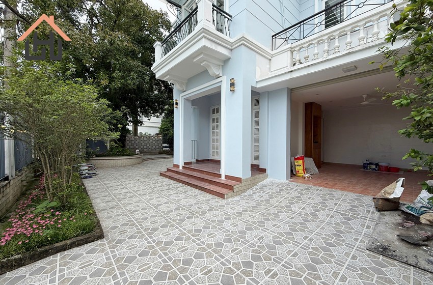 Semi furnished 4 bedroom villa at great location – Ciputra Hanoi