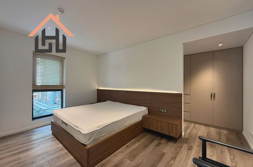 Modern and spacious 1 bedroom serviced apartment for rent in Tay Ho, Hanoi