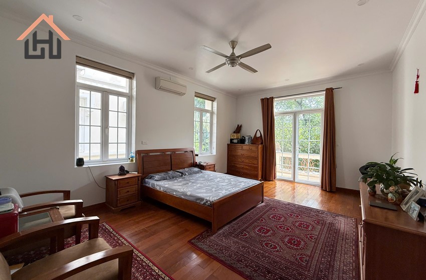 Spacious 4-Bedroom Villa with Yard for rent in Ciputra, Hanoi