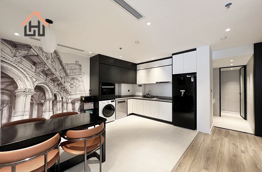 Beautiful 2 bedroom apartment for rent in Hoan Kiem with spacious balcony, Hanoi